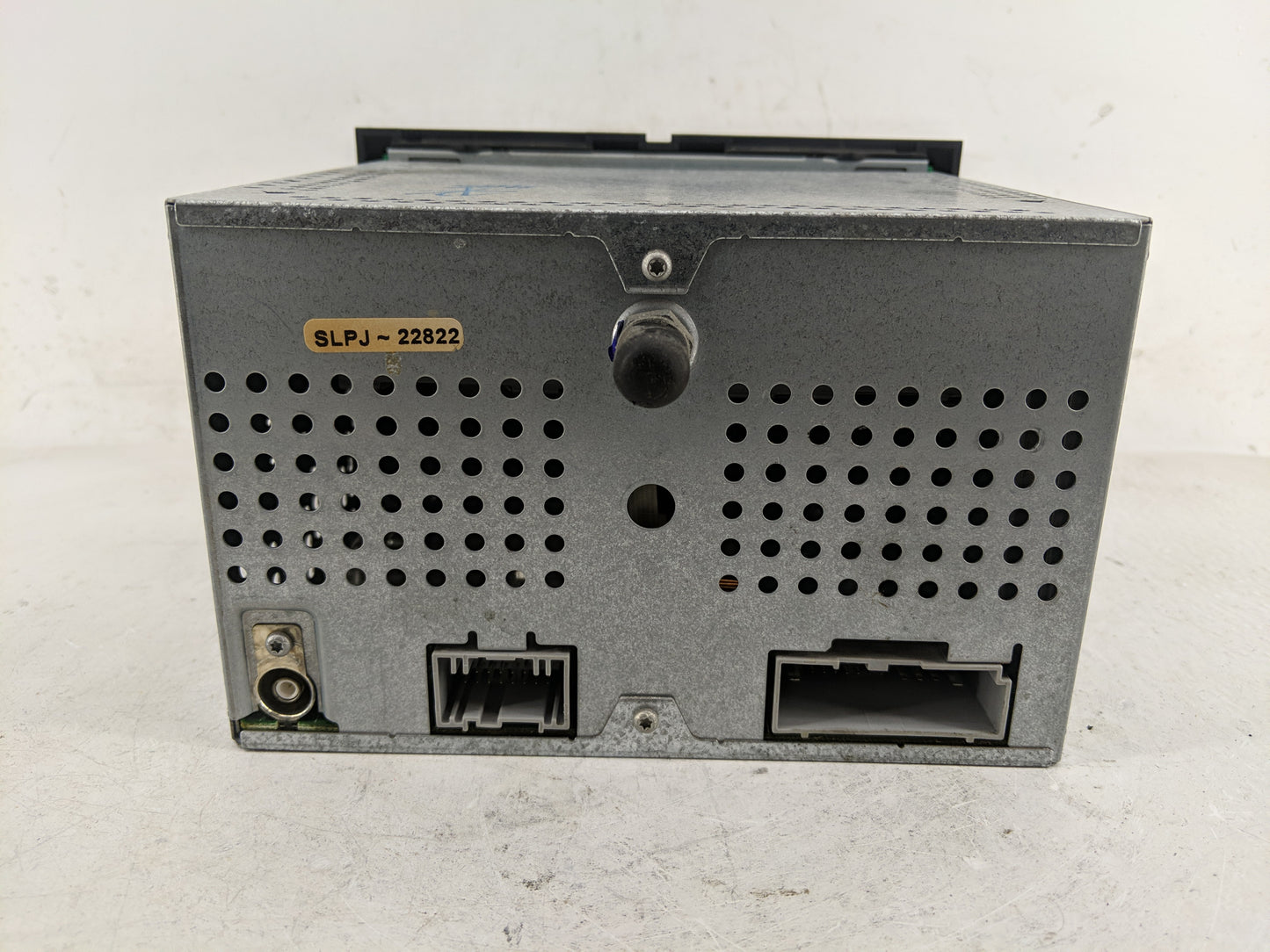 2006 Ford Explorer Radio AM FM Cd Player Receiver Replacement P/N:6L2T-18C869-AG Fits OEM Used Auto Parts - Oemusedautoparts