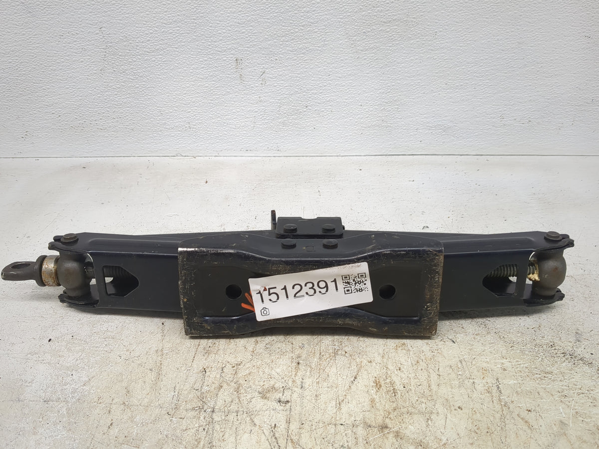 2006 Ford Explorer Spare Scissor Car Jack 1512391 - Oemusedautoparts1.com