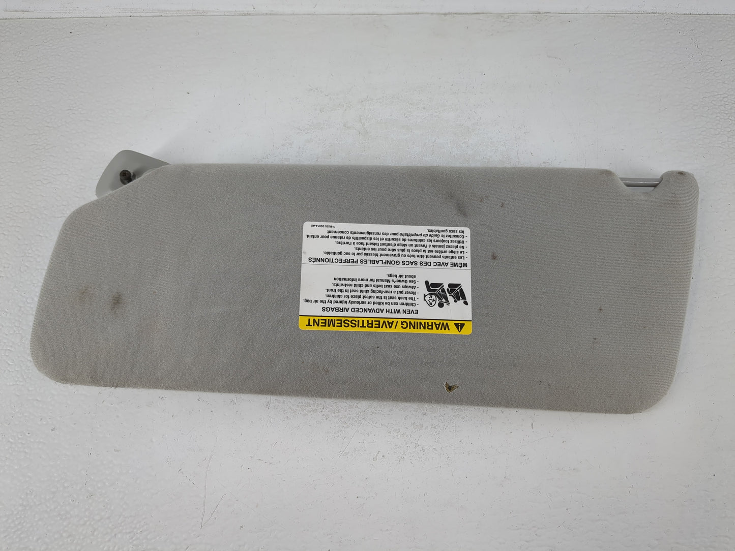 2004-2008 Ford F-150 Sun Visor Shade Replacement Passenger Right Mirror Fits Fits 2004 2005 2006 2007 2008 OEM Used Auto Par