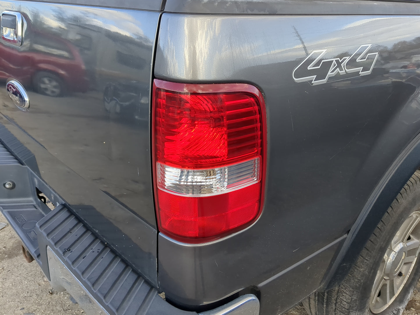 2004-2008 Ford F-150 Tail Light Assembly Passenger Right OEM Fits Fits 2004 2005 2006 2007 2008 OEM Used Auto Parts - Oemuse