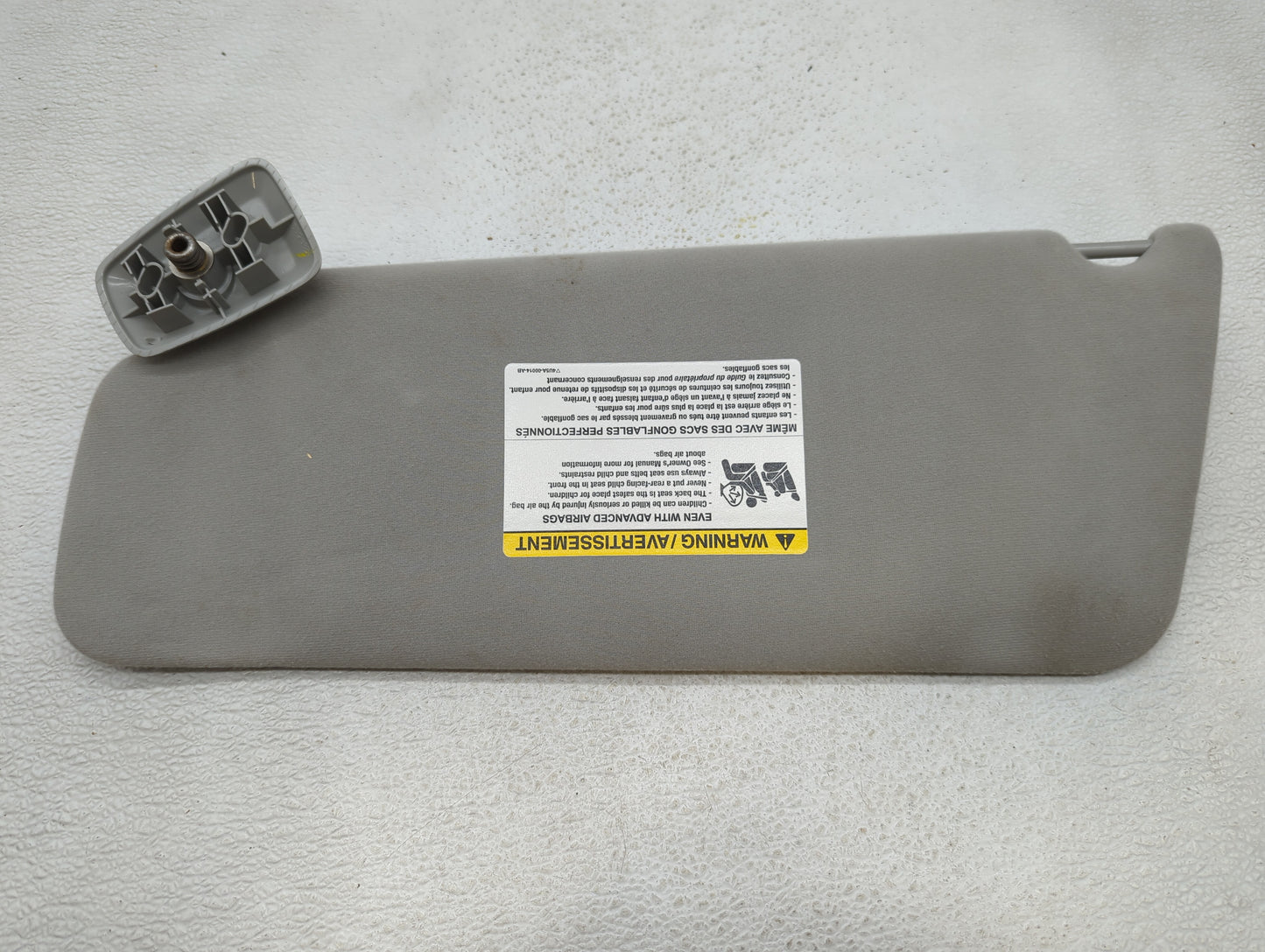2004-2008 Ford F-150 Sun Visor Shade Replacement Passenger Right Mirror Fits Fits 2004 2005 2006 2007 2008 OEM Used Auto Par