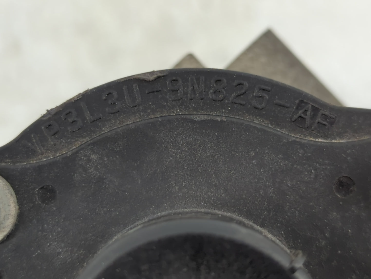 2004-2006 Ford F-150 Throttle Body P/N:NP3L33U-9N825-AF Fits Fits 2004 2005 2006 2007 2008 2009 2010 2011 2012 2013 2014 201