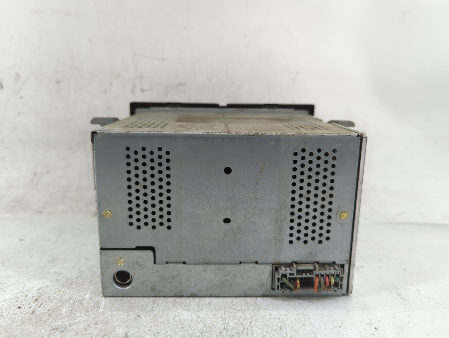 2006-2007 Ford Freestar Radio AM FM Cd Player Receiver Replacement P/N:6F2T-18K810-BA Fits Fits 2006 2007 OEM Used Auto Part