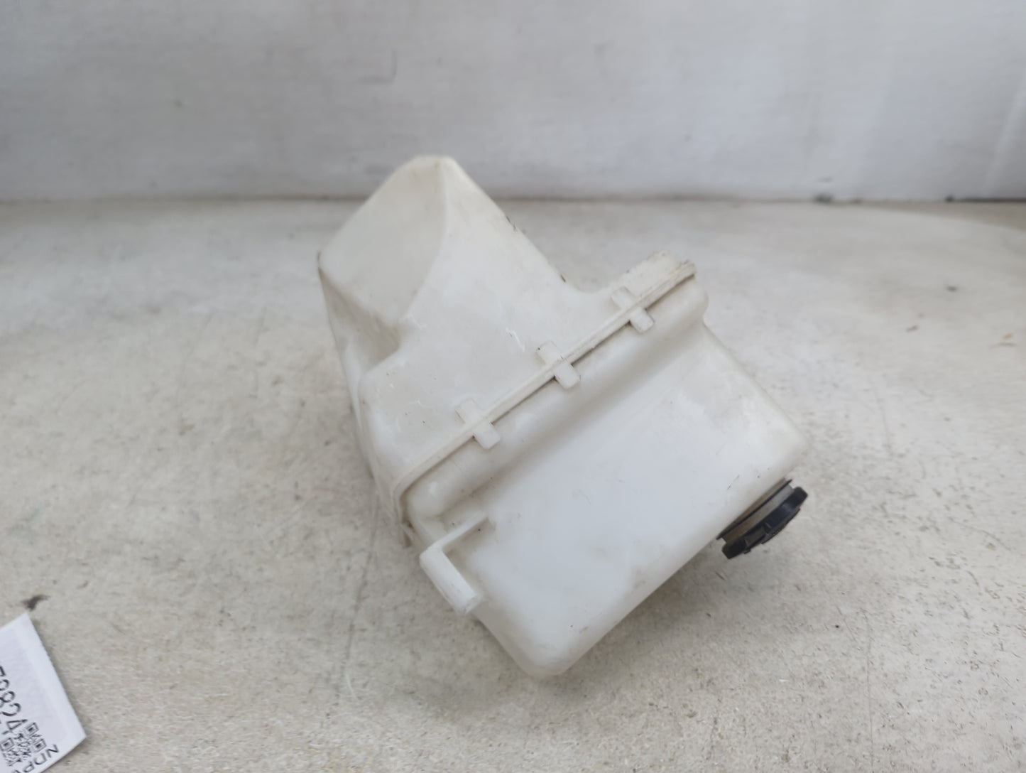 2005-2007 Ford Freestyle Windshield Washer Fluid Reservoir Bottle Oem 1478824 - Oemusedautoparts1.com