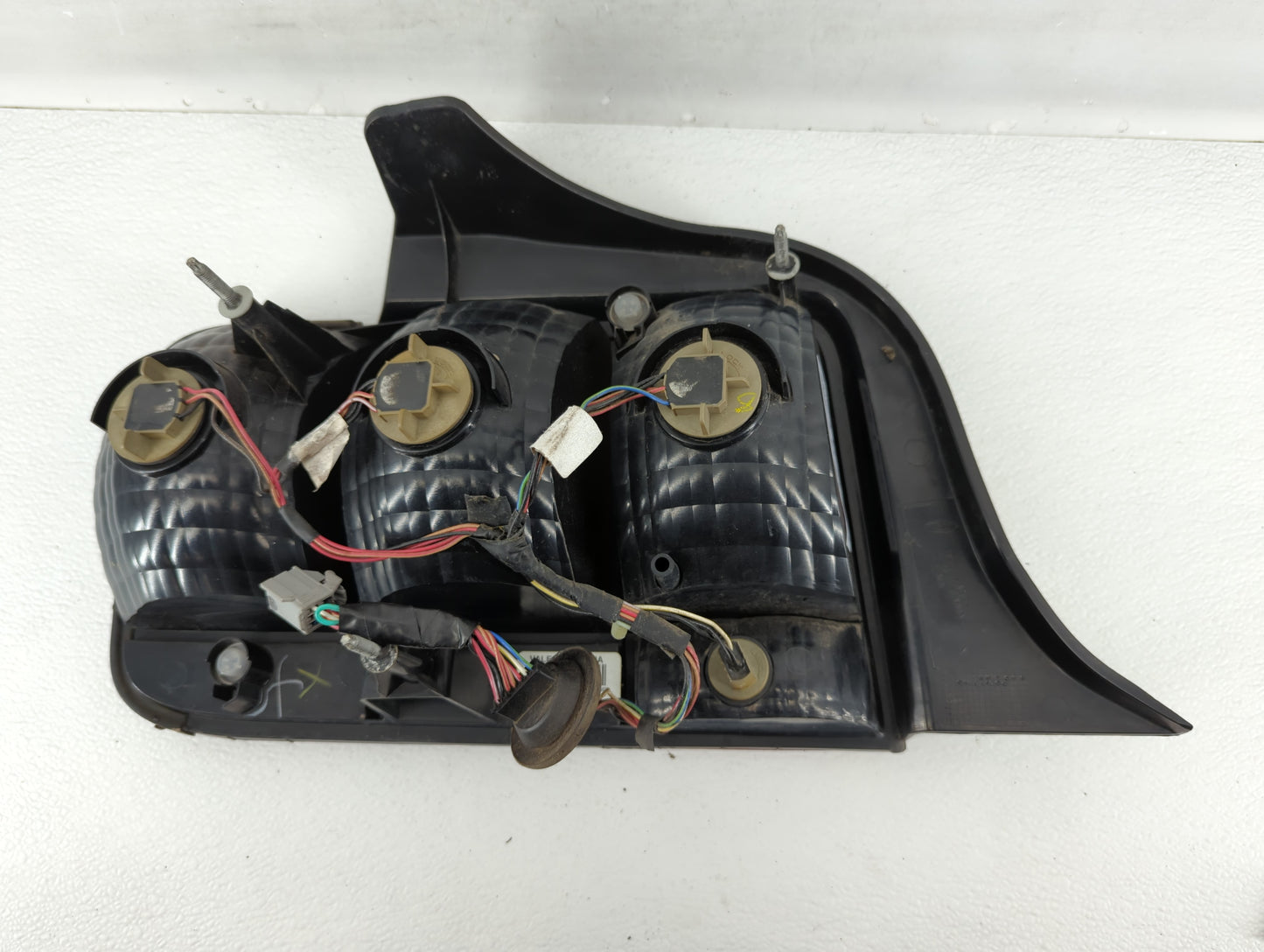 2005-2009 Ford Mustang Tail Light Assembly Passenger Right OEM Fits Fits 2005 2006 2007 2008 2009 OEM Used Auto Parts - Oemu