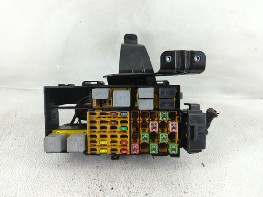 2004-2006 Ford Ranger Fusebox Fuse Box Panel Relay Module P/N:2l5T-14A075-AA Fits Fits 2004 2005 2006 OEM Used Auto Parts