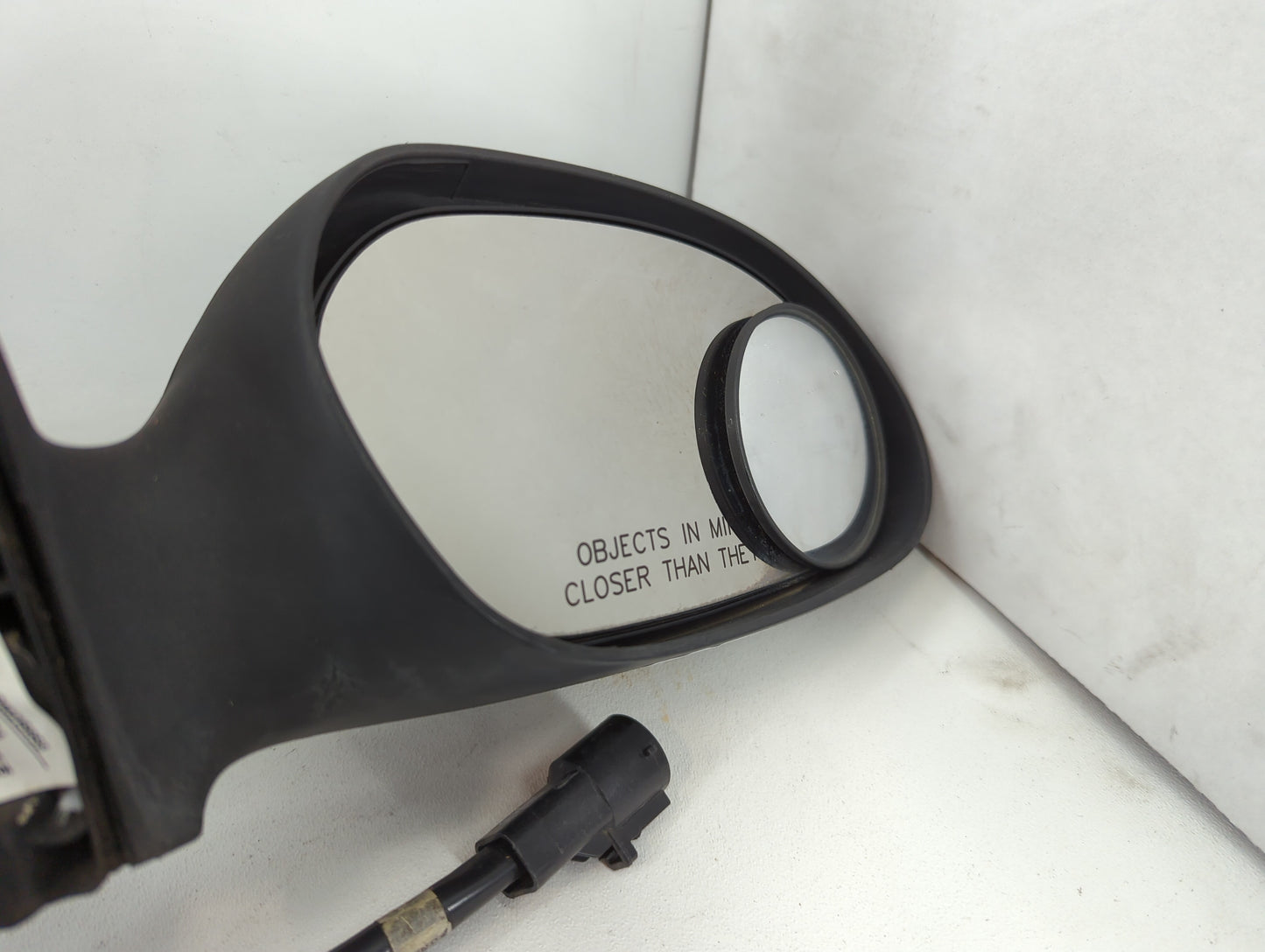 2002-2007 Ford Taurus Passenger Right Side View Manual Door Mirror - Oemusedautoparts1.com