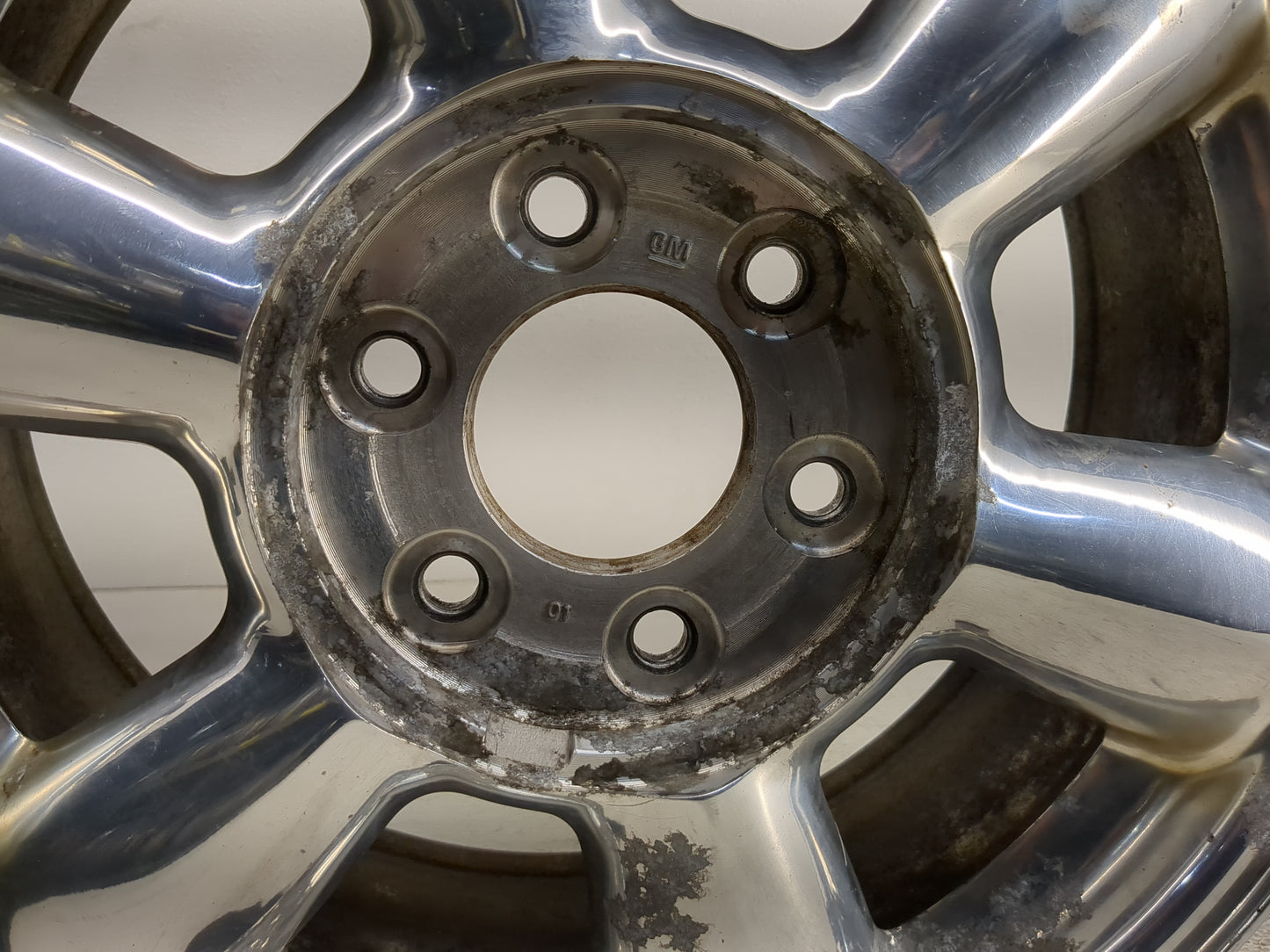 2004-2006 Gmc Envoy Xl Oem Wheel Rim 1236274 - Oemusedautoparts1.com