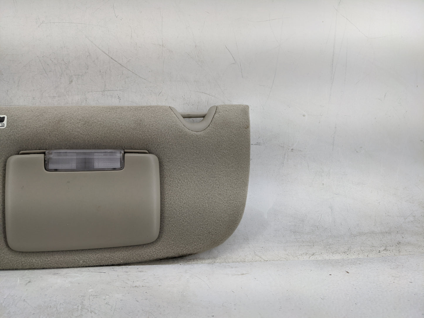 2005-2006 Gmc Envoy Xl Sun Visor Shade Replacement Driver Left Mirror Fits Fits 2005 2006 2007 OEM Used Auto Parts - Oemused