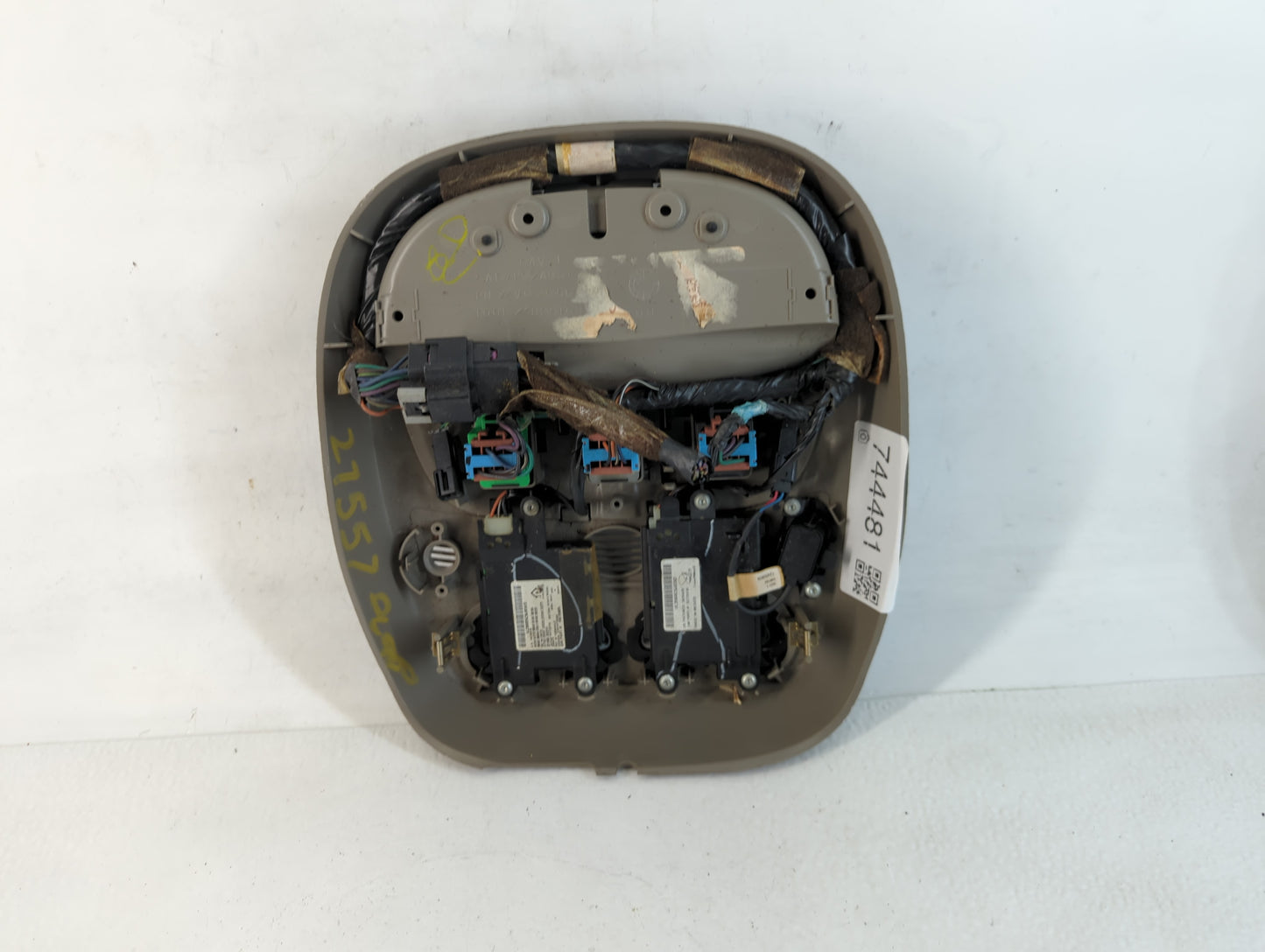2006 Gmc Envoy Xl Overhead Roof Console - Oemusedautoparts1.com