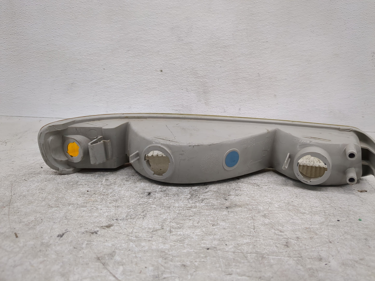 2007-2007 Gmc Sierra Driver Left Oem Front Light Lamp - Oemusedautoparts1.com