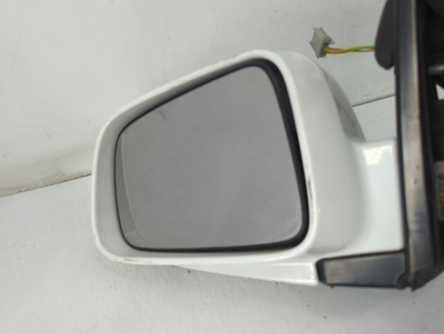 2002-2006 Honda Cr-V Driver Side View Mirror - Left Door Mirror OEM Used - Oemusedautoparts1.com