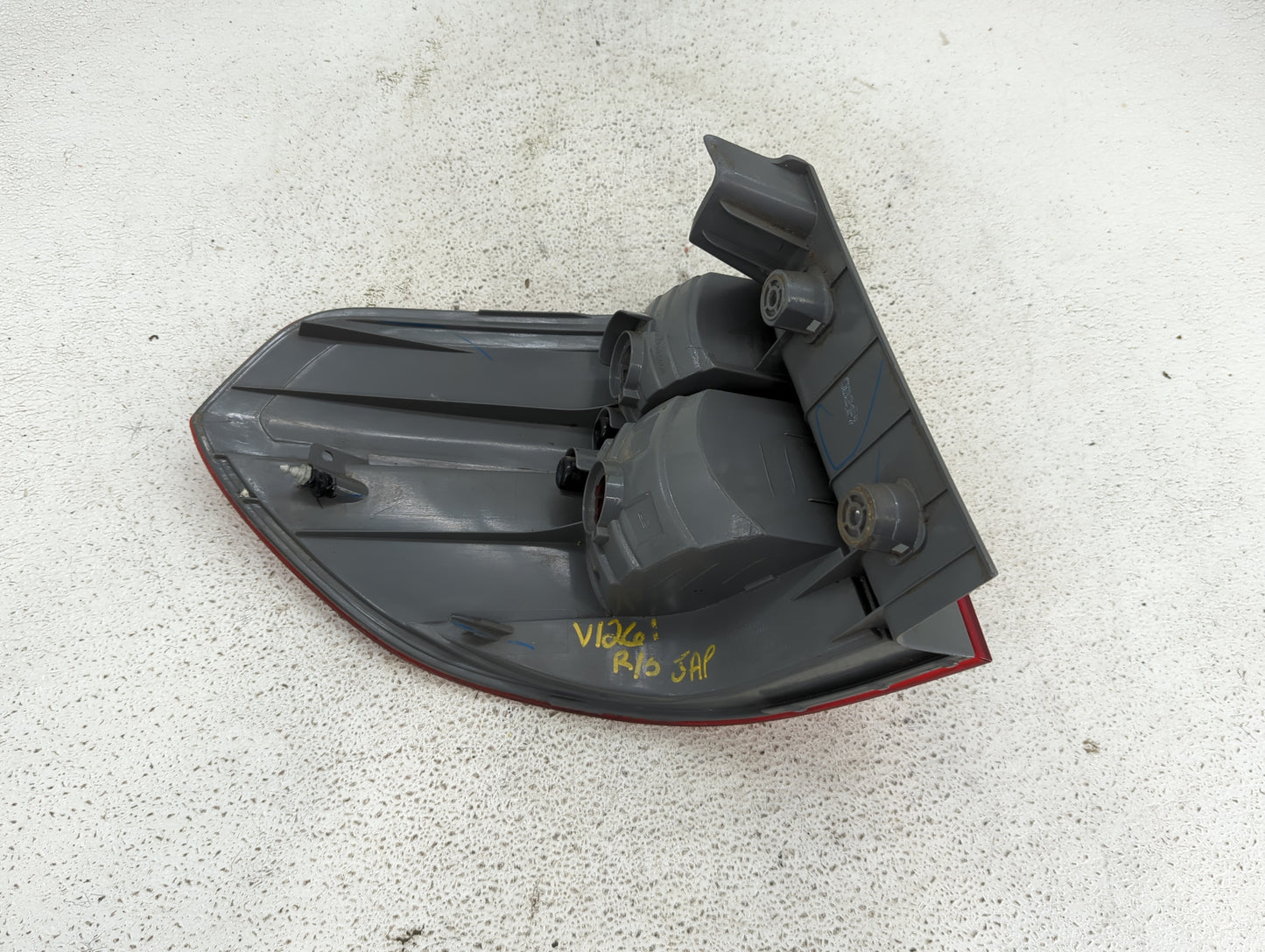 2005-2006 Honda Odyssey Tail Light Assembly Passenger Right OEM Fits Fits 2005 2006 OEM Used Auto Parts - Oemusedautoparts1.