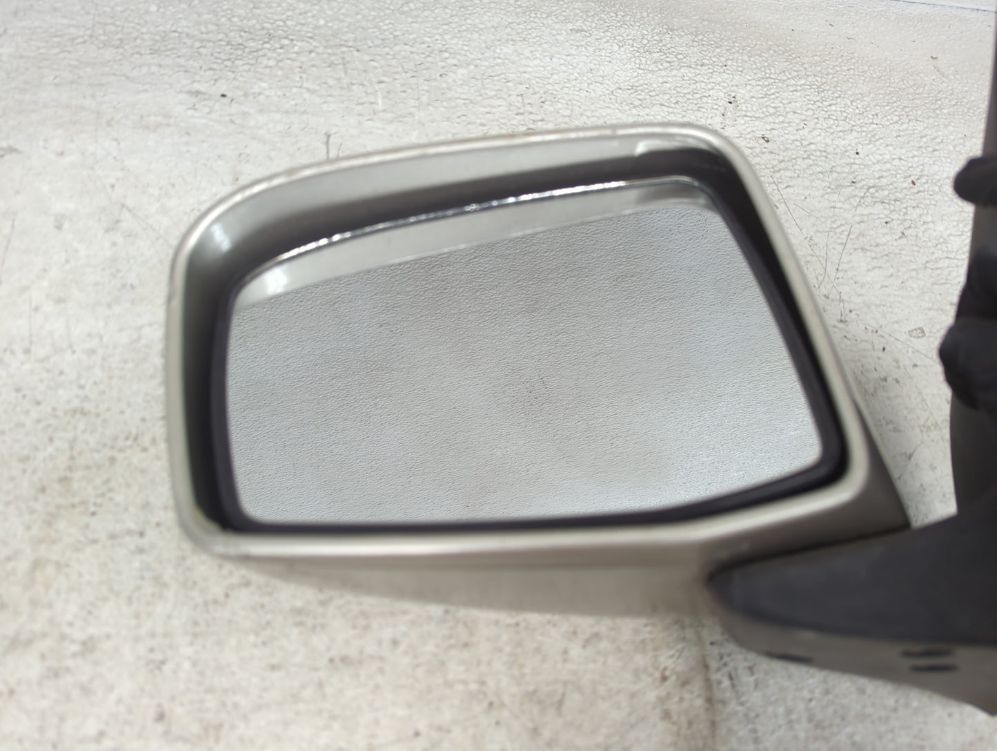 2005-2010 Honda Odyssey Driver Side View Mirror - Left Door Mirror OEM Used - Oemusedautoparts1.com