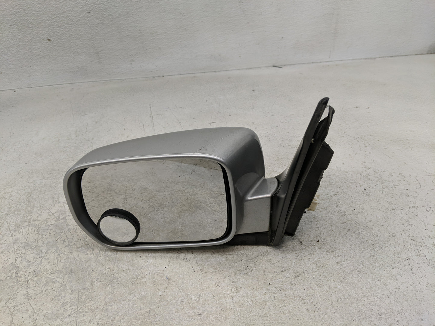 2003-2008 Honda Pilot Driver Side View Mirror - Left Door Mirror OEM Used - Oemusedautoparts1.com