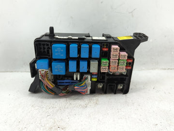 2006-2011 Hyundai Accent Fusebox Fuse Box Panel Relay Module P/N:91219-1E194 91203 1E020 Fits Fits 2006 2007 2008 2009 2010 2011 OEM Used Auto Parts