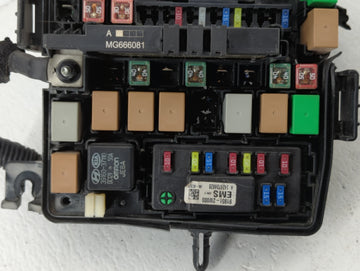 2006-2010 Hyundai Sonata Fusebox Fuse Box Panel Relay Module P/N:91951-2W000 Fits Fits 2006 2007 2008 2009 2010 OEM Used Auto Parts