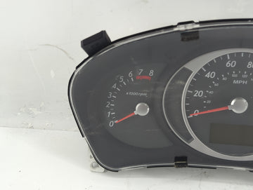 2005-2006 Hyundai Tucson Instrument Cluster Speedometer Gauges P/N:94001-2E130 Fits Fits 2005 2006 OEM Used Auto Parts
