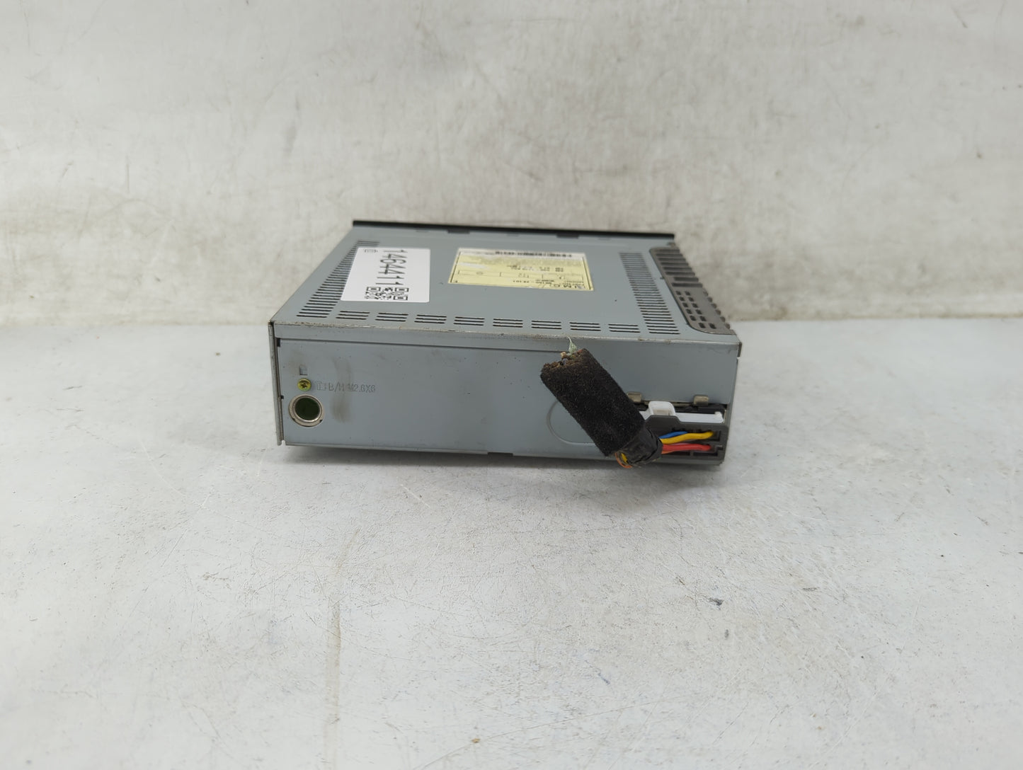 2005-2006 Hyundai Tucson Radio AM FM Cd Player Receiver Replacement P/N:96160-2E101 961602E101 Fits Fits 2005 2006 OEM Used