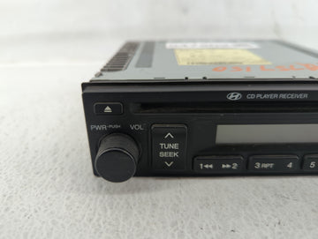 2005-2006 Hyundai Tucson Radio AM FM Cd Player Receiver Replacement P/N:96160-2E101 Fits Fits 2005 2006 OEM Used Auto Parts