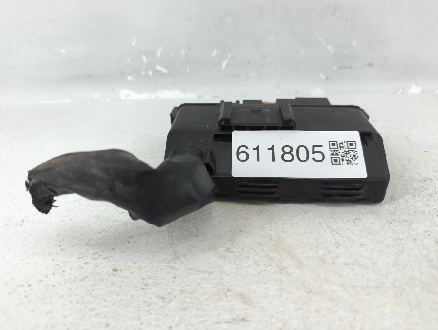 2005-2006 Infiniti G35 Fusebox Fuse Box Panel Relay Module P/N:7154-5226 7254-5226 Fits Fits 2005 2006 OEM Used Auto Parts -