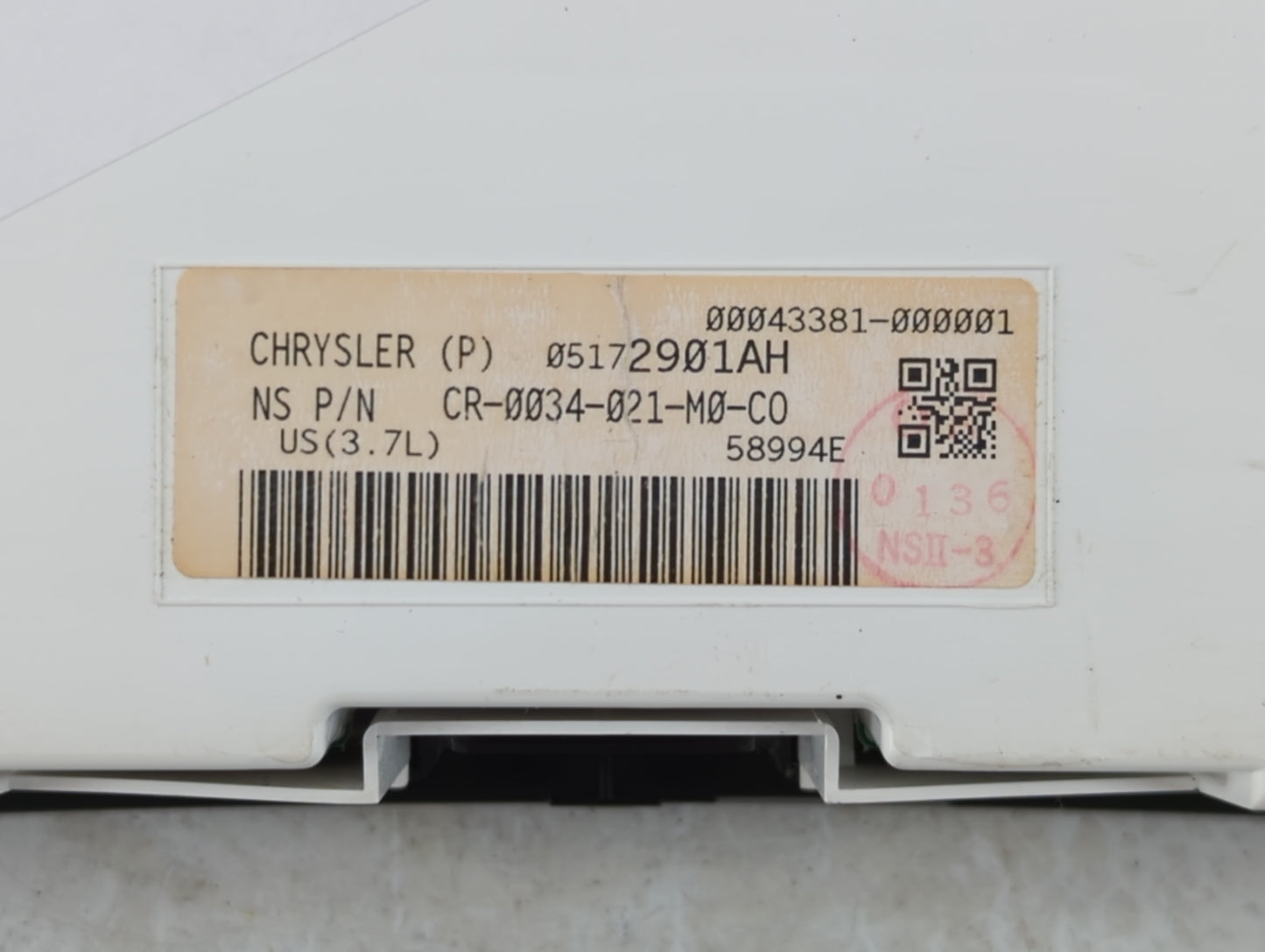 2006 Jeep Commander Instrument Cluster Speedometer Gauges P/N:CR-0034-021-M0-C0 05172901AH Fits OEM Used Auto Parts - Oemuse