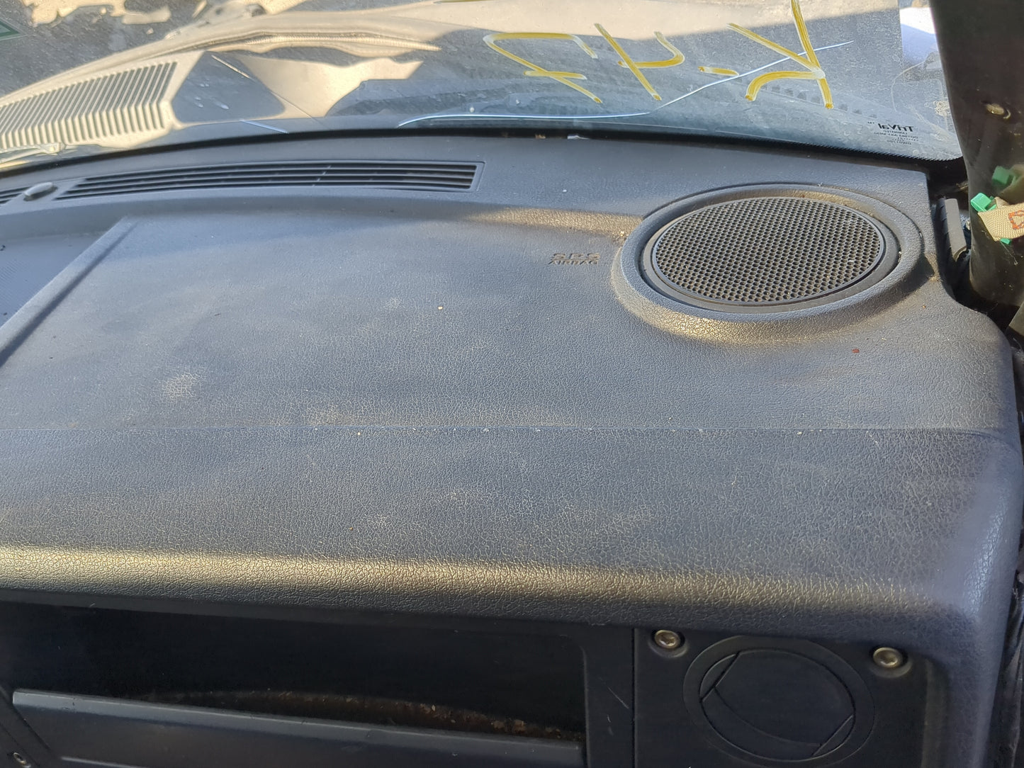 2006 Jeep Commander Air Bag Passenger Right Dashboard OEM Fits OEM Used Auto Parts - Oemusedautoparts1.com