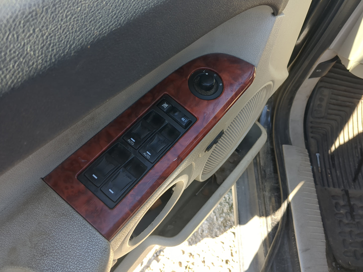 2006-2010 Jeep Commander Master Power Window Switch Replacement Driver Side Left Fits OEM Used Auto Parts - Oemusedautoparts