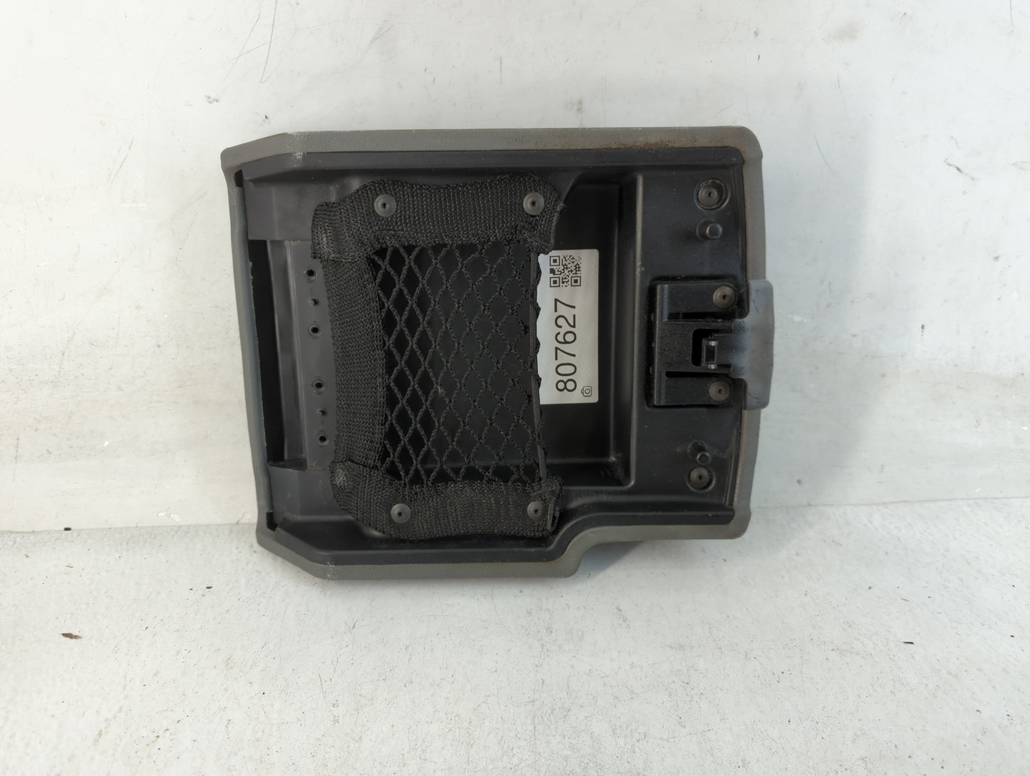 2005-2010 Jeep Grand Cherokee Center Console Armrest Cover Lid Fits Fits 2005 2006 2007 2008 2009 2010 OEM Used Auto Parts -