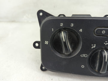 2004-2007 Jeep Liberty Climate Control Module Temperature AC/Heater Replacement P/N:P55037533AG IB1C300205 Fits OEM Used Auto Parts