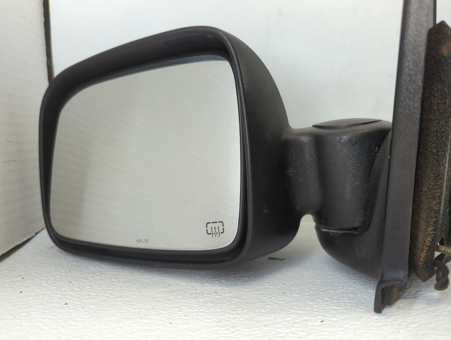 2002-2007 Jeep Liberty Driver Side View Mirror - Left Door Mirror OEM Used - Oemusedautoparts1.com
