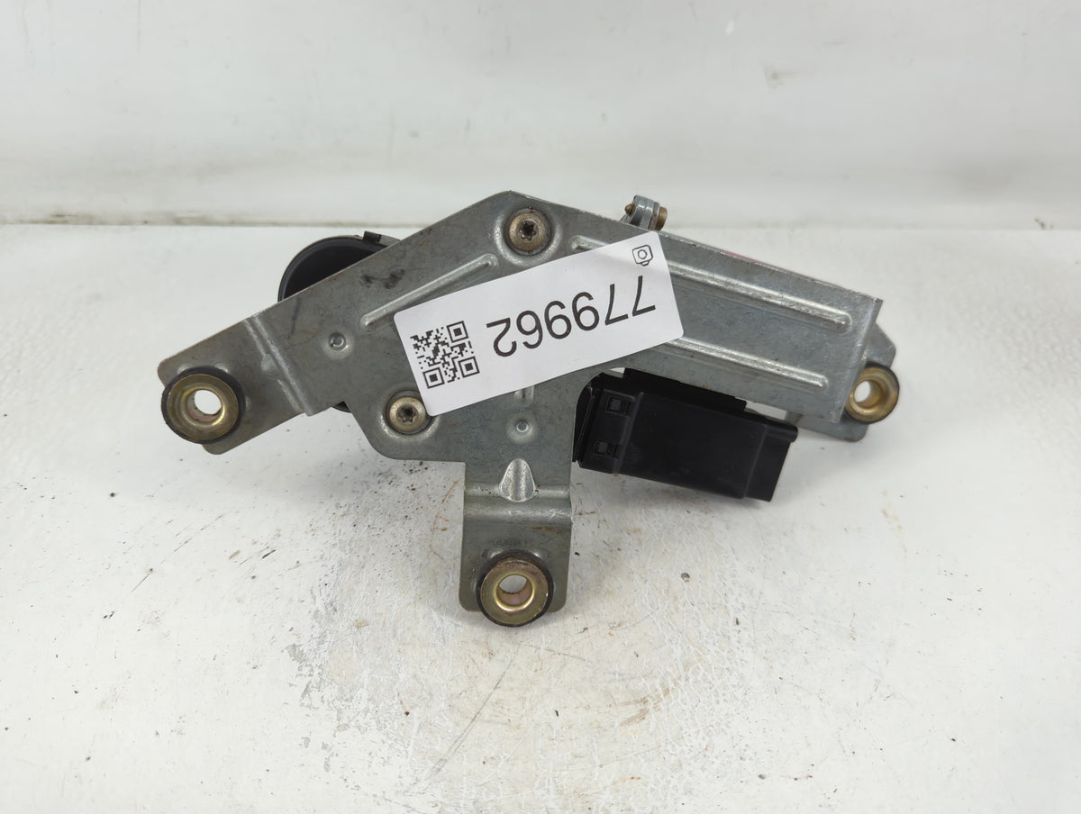 2006 Jeep Renegade Rear Lid Wiper Motor P/N:10B-7474-355.5 10422078 Fits OEM Used Auto Parts - Oemusedautoparts1.com