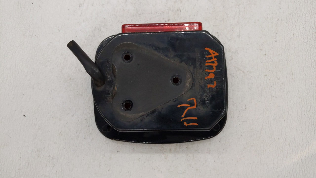 1998-2006 Jeep Wrangler Tail Light Assembly Passenger Right OEM Fits Fits 1998 1999 2000 2001 2002 2003 2004 2005 2006 OEM U
