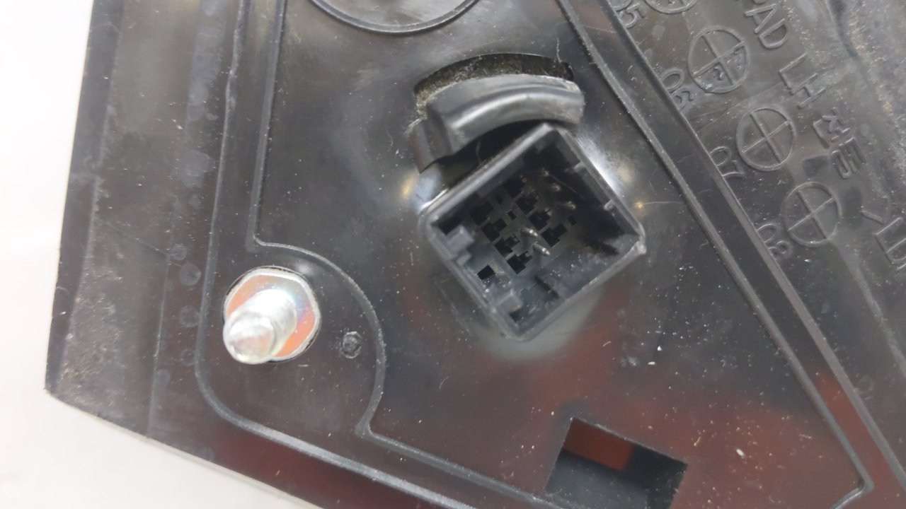 2007-2008 Kia Magentis Driver Side View Mirror - Left Door Mirror OEM Used - Oemusedautoparts1.com