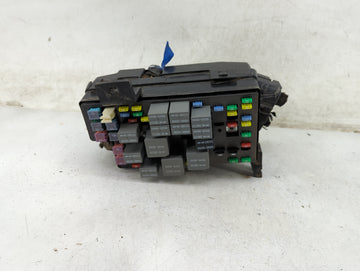 2006 Kia Optima Fusebox Fuse Box Panel Relay Module P/N:95220-38000 95225-38000, 95230-38300, 3C100 Fits OEM Used Auto Parts