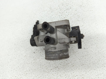 2006-2011 Kia Rio Throttle Body P/N:35170-26900 35100-26860 Fits Fits 2006 2007 2008 2009 2010 2011 OEM Used Auto Parts