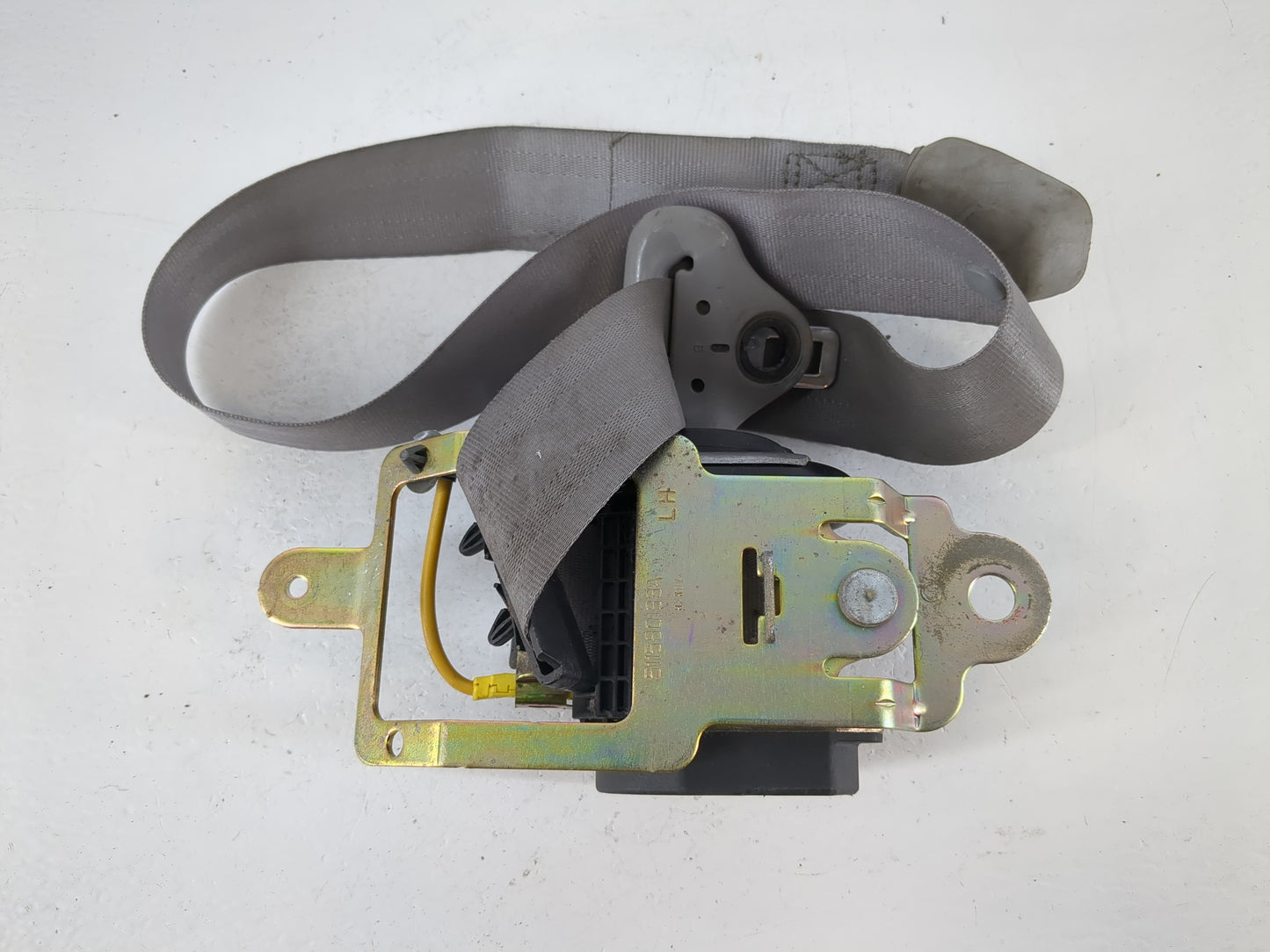 2003-2009 Kia Sorento Driver Seatbelt Buckle - Oemusedautoparts1.com