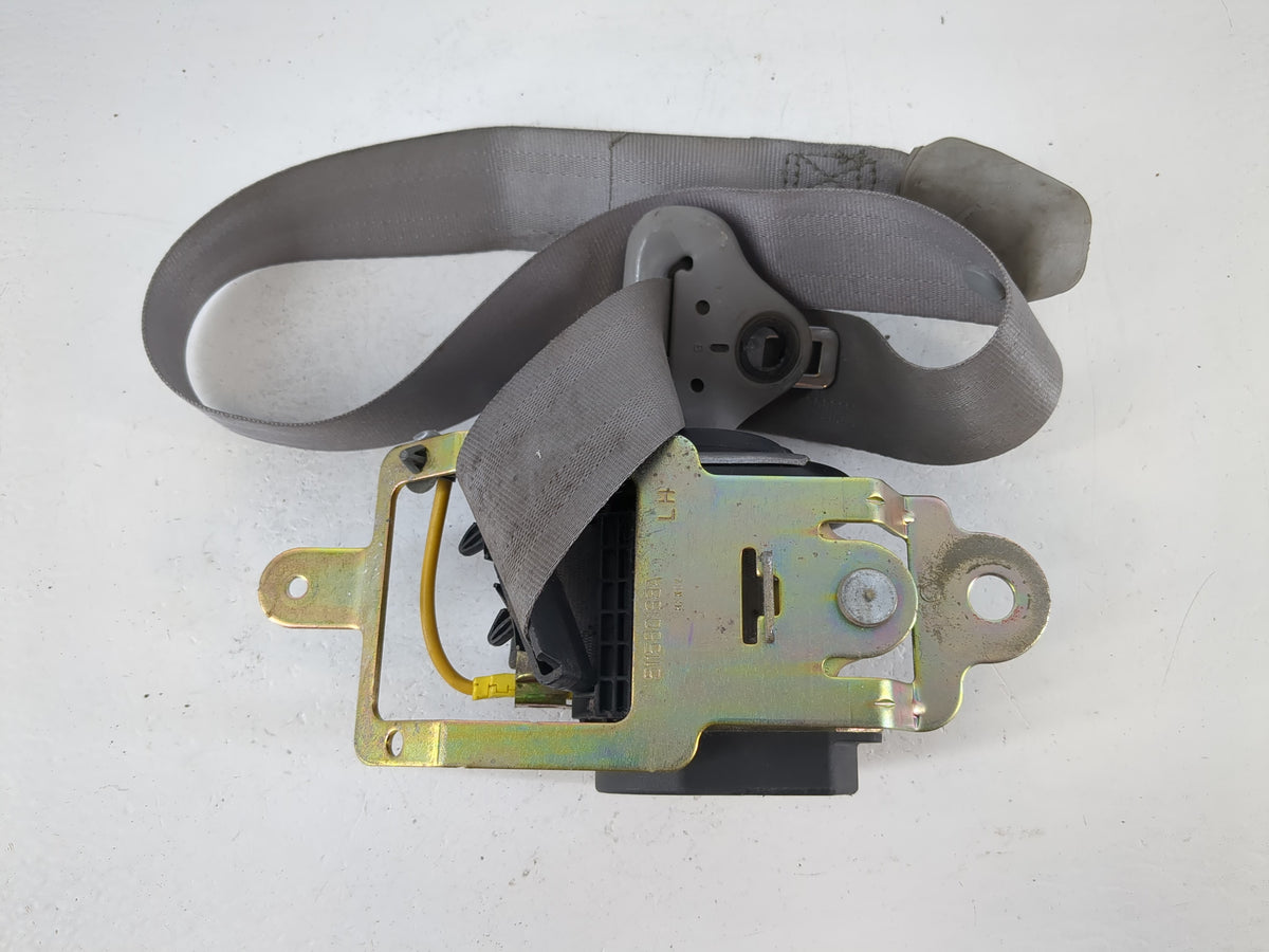 2003-2009 Kia Sorento Driver Seatbelt Buckle - Oemusedautoparts1.com