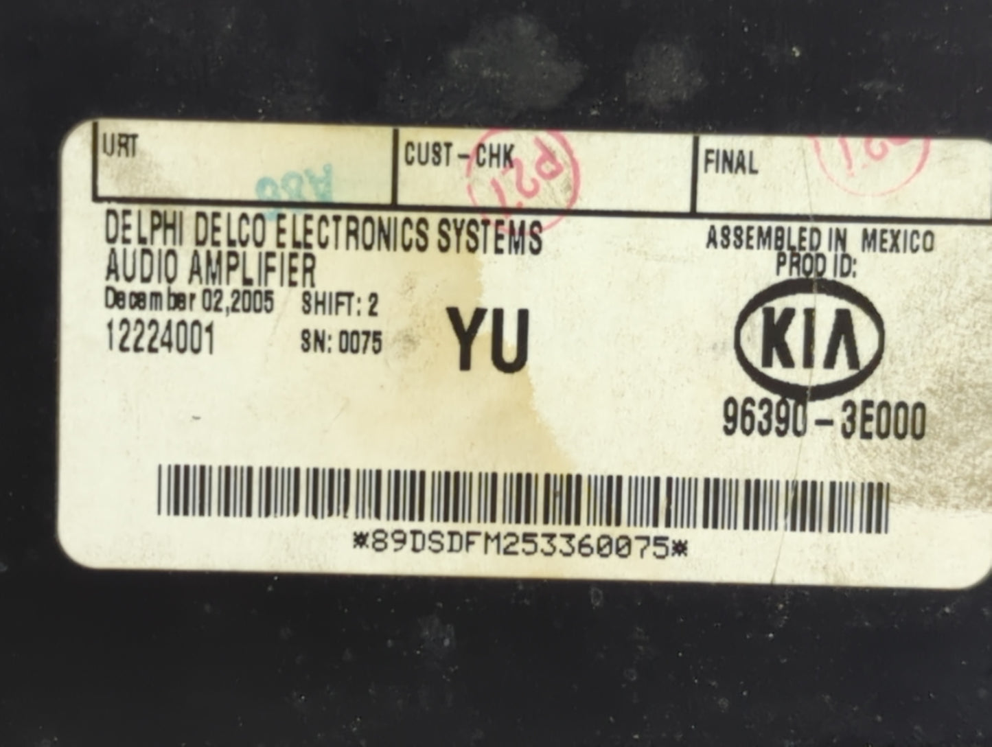 2003-2006 Kia Sorento Radio AM FM Cd Player Receiver Replacement P/N:96390-3E000 Fits Fits 2003 2004 2005 2006 OEM Used Auto