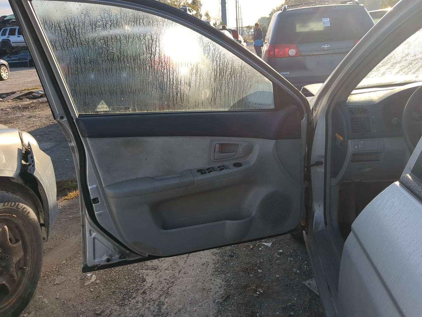 2004-2009 Kia Spectra Driver Front Door Oem - Oemusedautoparts1.com