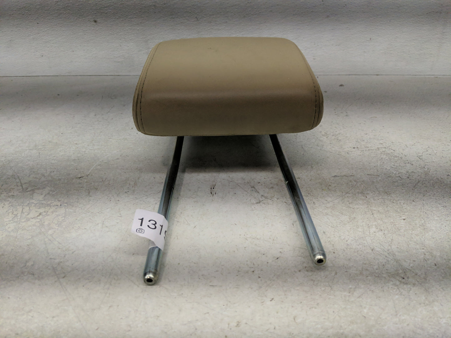 2003-2006 Land Rover Range Rover Headrest Head Rest Rear Center Seat Fits Fits 2003 2004 2005 2006 OEM Used Auto Parts - Oem