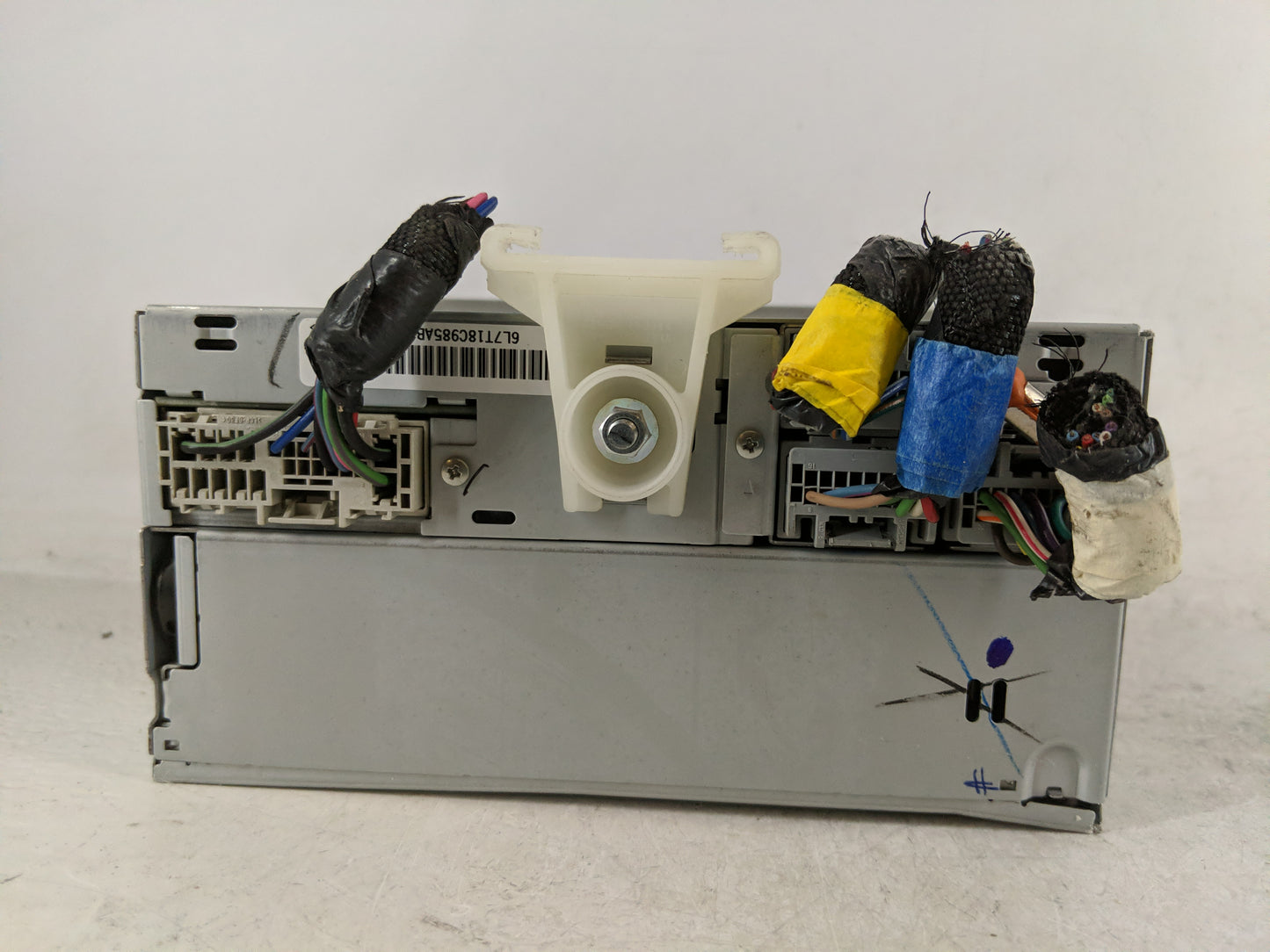 2006 Lincoln Navigator Radio AM FM Cd Player Receiver Replacement P/N:6L7T-18C985-AB Fits OEM Used Auto Parts - Oemusedautop