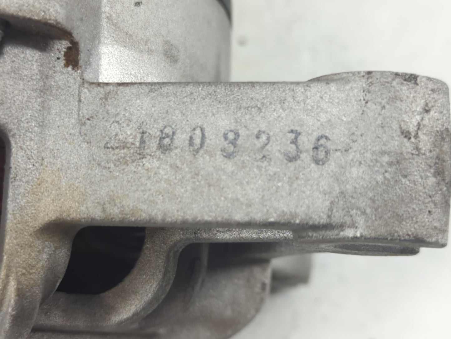 2005-2006 Lincoln Navigator Alternator Replacement Generator Charging Assembly Engine OEM P/N:1803236 Fits Fits 2005 2006 OE