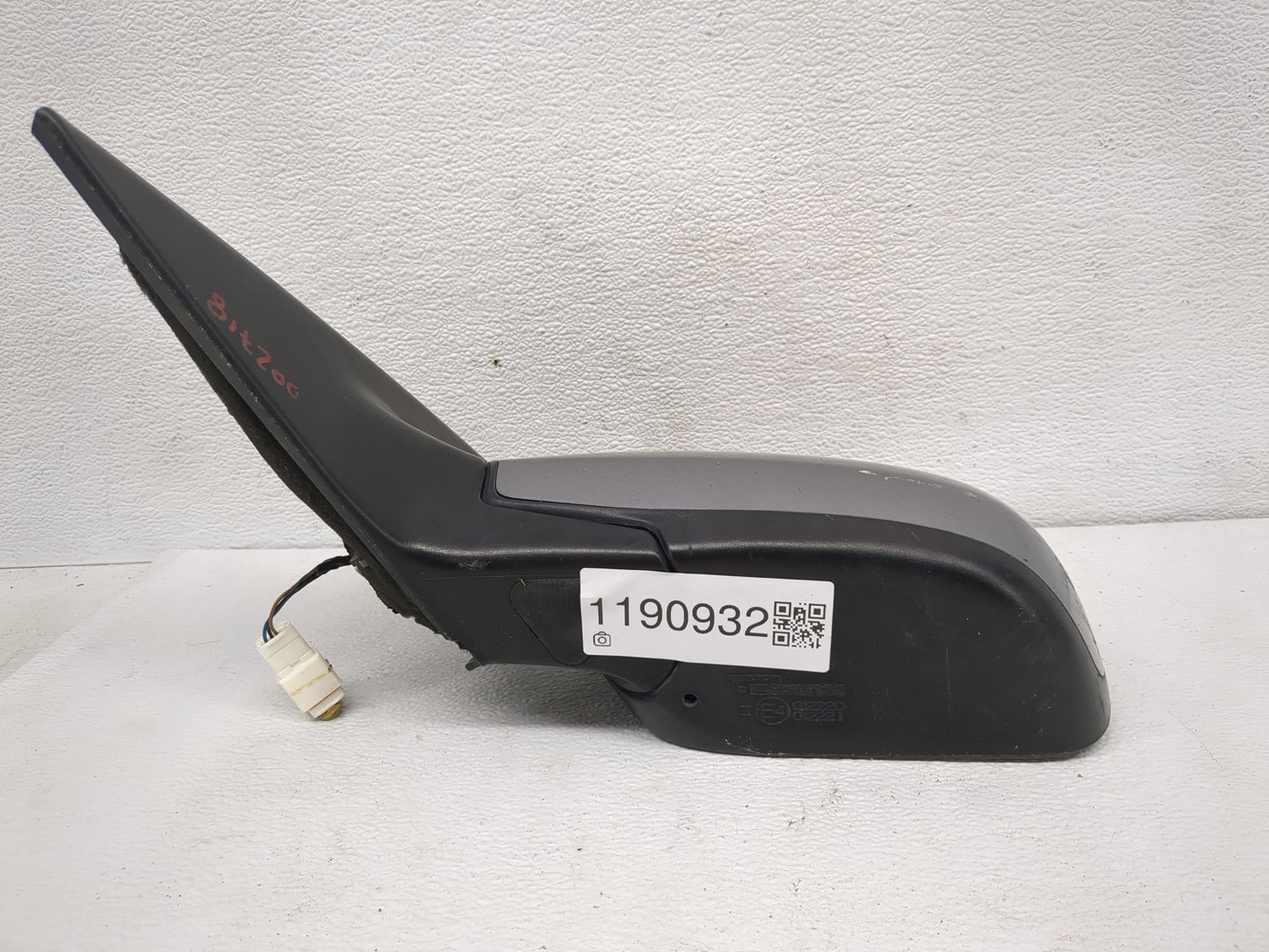 2004-2006 Mazda 3 Driver Side View Mirror - Left Door Mirror OEM Used - Oemusedautoparts1.com