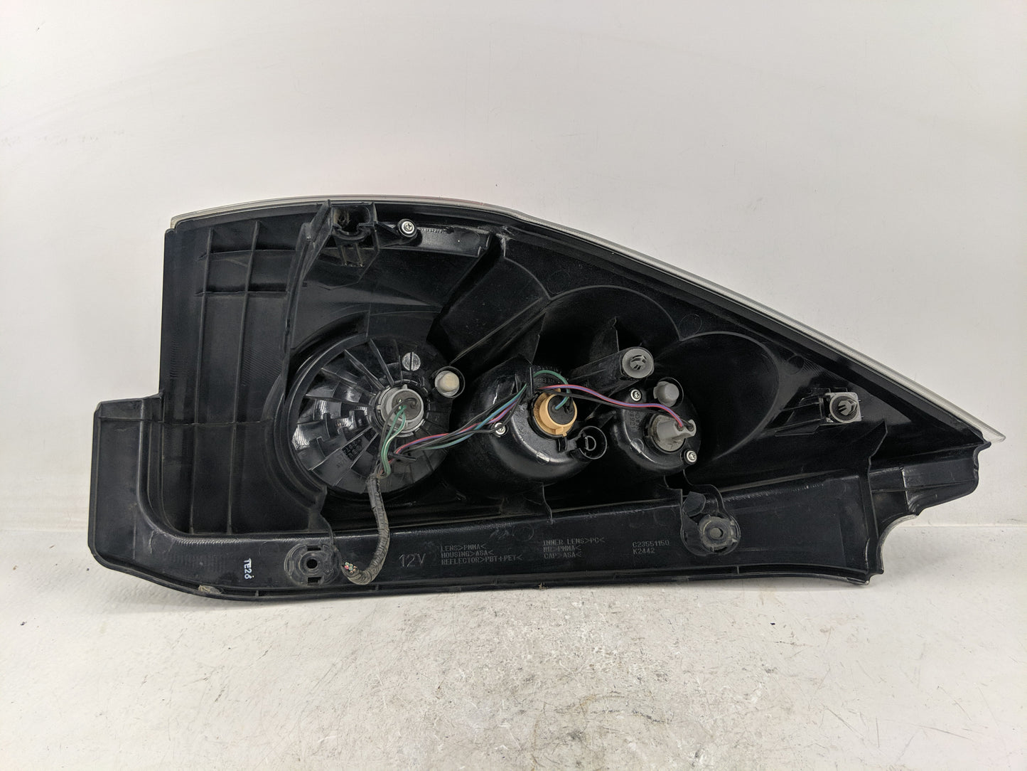 2006-2007 Mazda 5 Tail Light Assembly Passenger Right OEM P/N:C23551150 Fits Fits 2006 2007 OEM Used Auto Parts - Oemusedaut