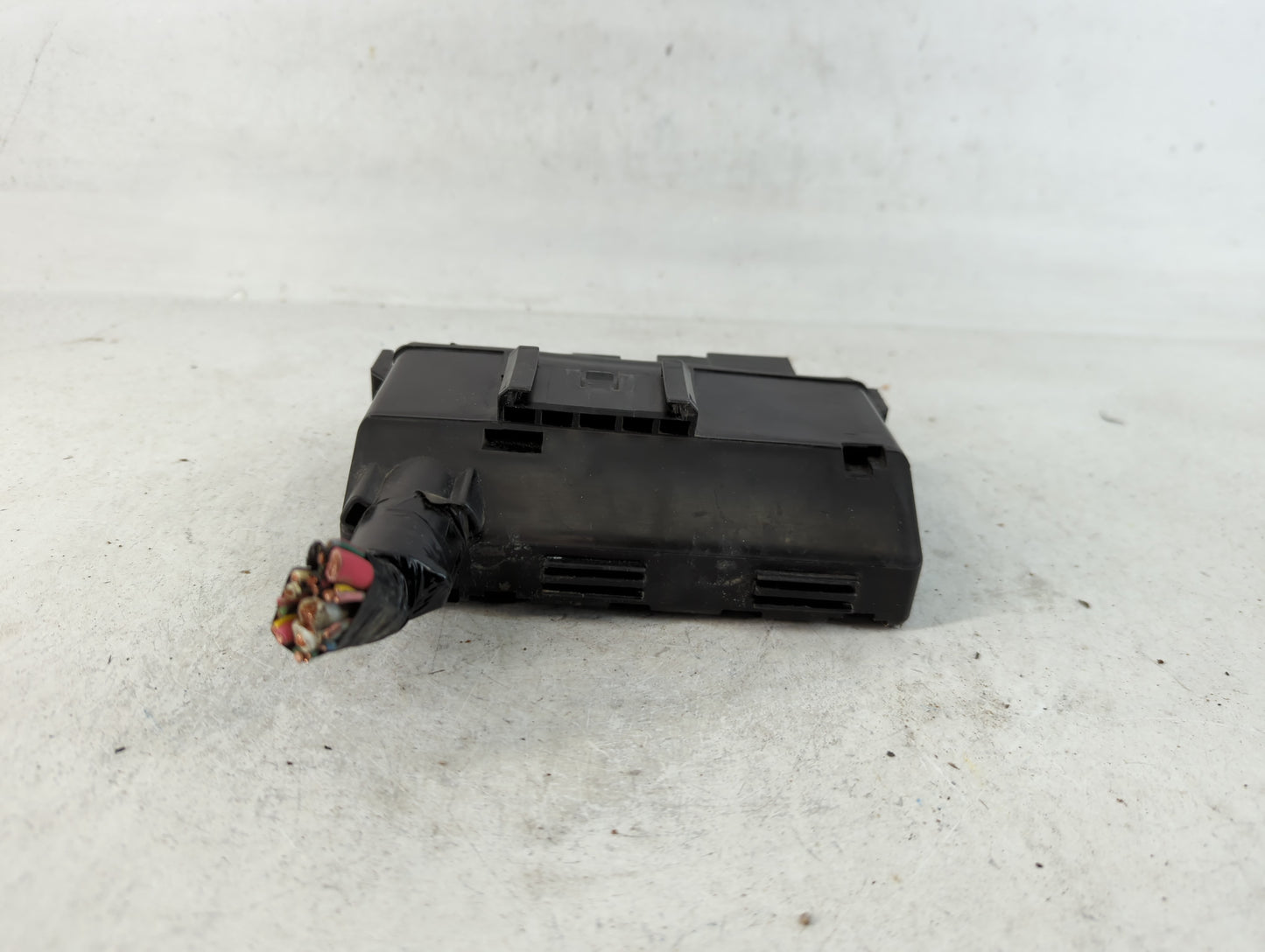 2006 Nissan 350z Fusebox Fuse Box Panel Relay Module Fits OEM Used Auto Parts - Oemusedautoparts1.com