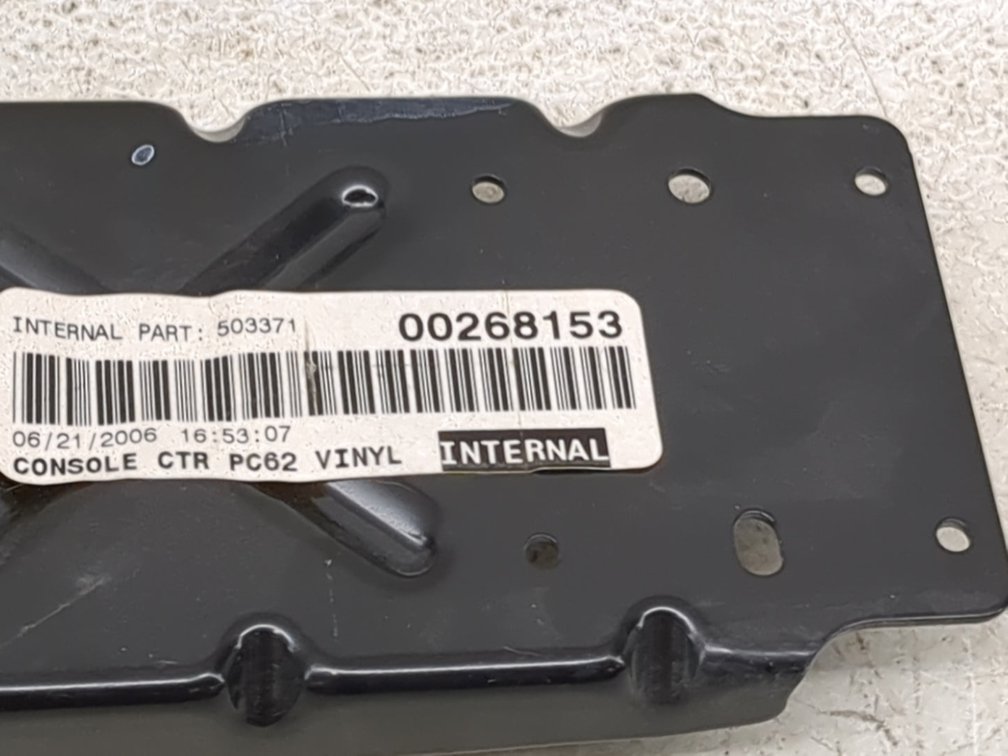 2006 Nissan Altima Center Console Armrest Cover Lid P/N:00268153 503371 Fits OEM Used Auto Parts - Oemusedautoparts1.com