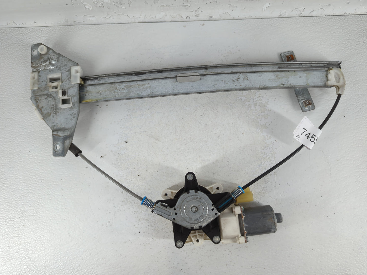 2004-2008 Nissan Maxima Used Window Regulator Passenger Front - Oemusedautoparts1.com