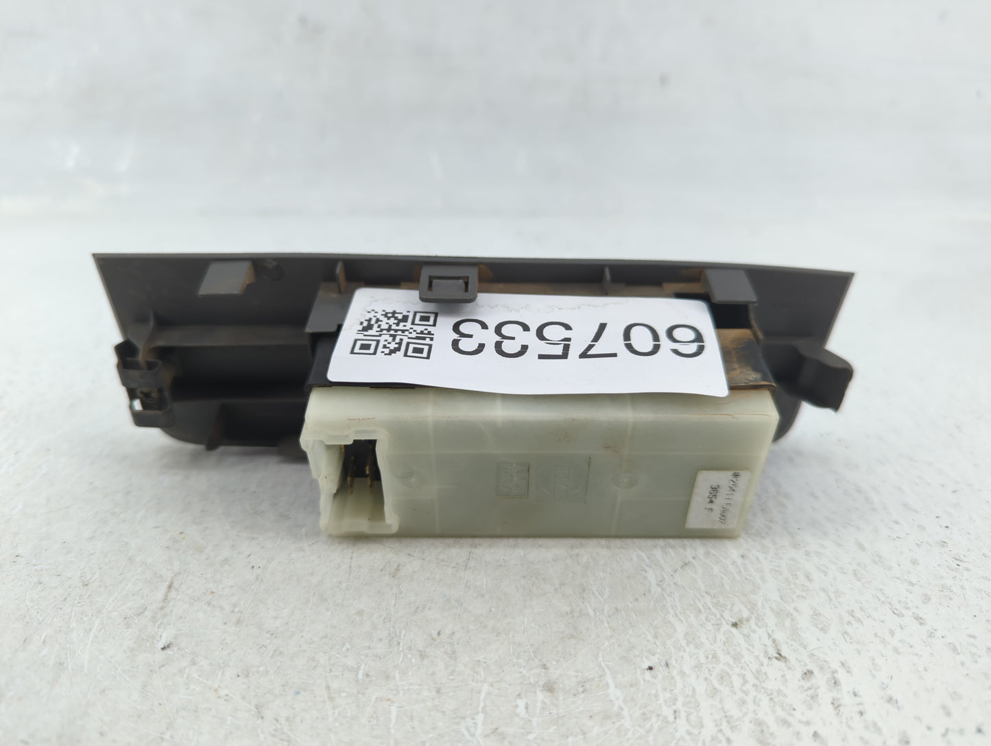 2005-2006 Nissan Pathfinder Master Power Window Switch Replacement Driver Side Left P/N:25411EA002 Fits Fits 2005 2006 OEM U