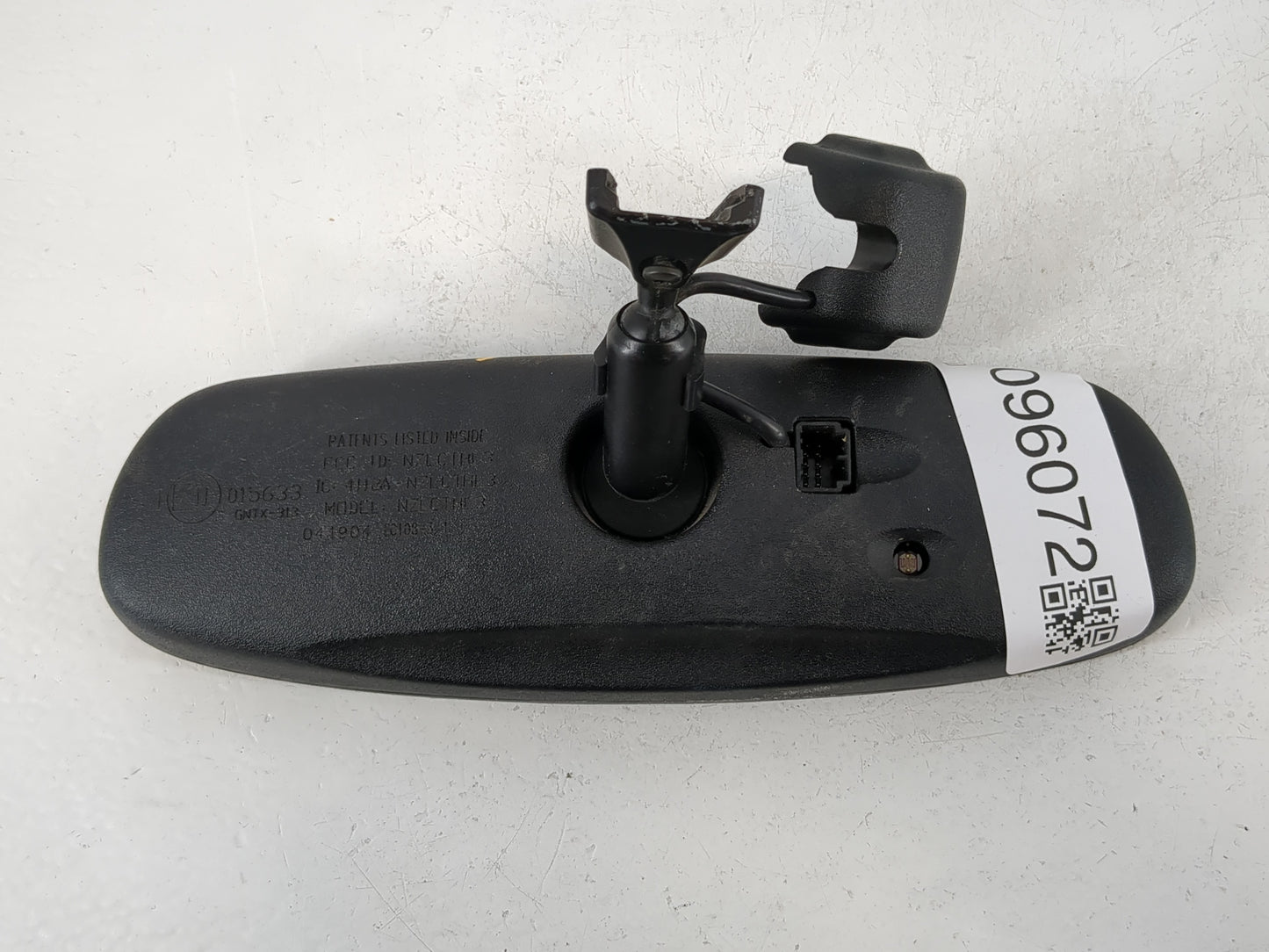 2006 Nissan Quest Interior Rear View Mirror Replacement OEM P/N:E11015633 Fits OEM Used Auto Parts - Oemusedautoparts1.com